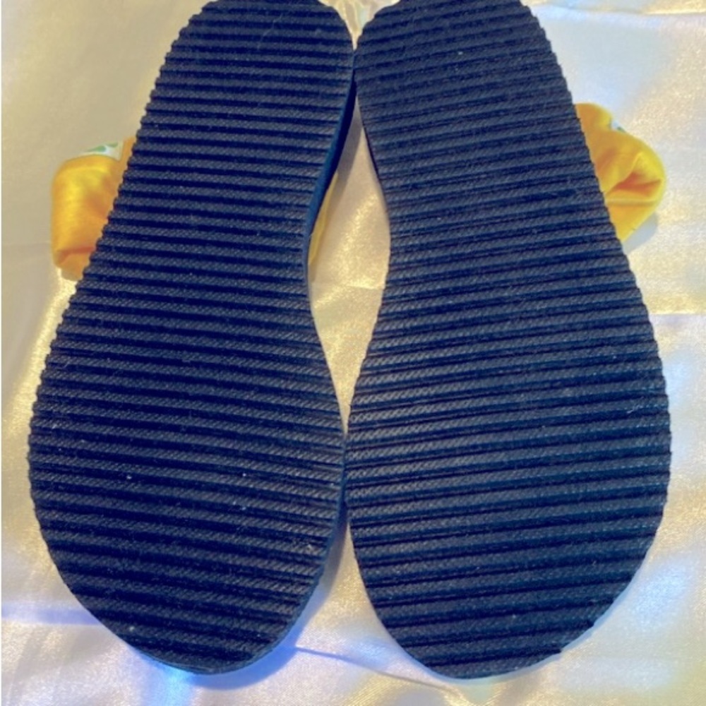 Yellow Knotted Sandals - Picture 4 of 4